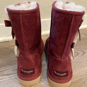 Kookaburra by UGG Victoria Short Bow Boots Style #: 1015874 Size 7 EUC